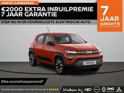 Rood, metallic lak Nieuw 2025 Dacia Spring Expression Hatchback | € 20.500 (Eerlijke prijs)