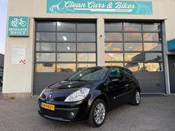 Zwart Gebruikt 2009 Renault Clio II Collection Hatchback | € 2.450 (Eerlijke prijs)