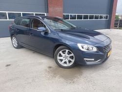 Blauw Gebruikt 2014 Volvo V60 Summum Stationwagen | € 5.500 (Eerlijke prijs)