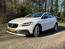 Wit Gebruikt 2017 Volvo V40 CC Stationwagen | € 16.000 (Goede deal)