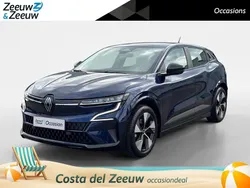 Bleu nocturne rre Gebruikt 2023 Renault Mégane Evolution Hatchback | € 27.435 (Eerlijke prijs)