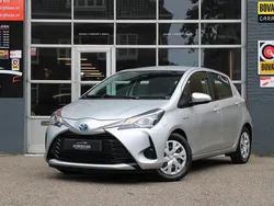 Grijs Gebruikt 2018 Toyota Yaris Hybrid Hatchback | € 15.490 (Goede deal)