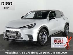 Grijs Gebruikt 2025 Lexus LBX Business Edition SUV | € 33.200 (Goede deal)