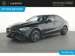 Zwart, metallic lak Gebruikt 2023 Mercedes C300 AMG line Sedan | € 45.945 (Goede deal)