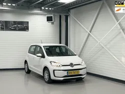 Wit, metallic lak Gebruikt 2018 VW up! Executive Hatchback | € 8.350 (Goede deal)