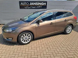 Bruin Gebruikt 2017 Ford Focus Titanium Stationwagen | € 11.995 (Eerlijke prijs)