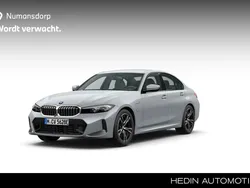 Grijs Nieuw 2024 BMW 330e M Sport Sedan | € 64.226 (Super prijs)