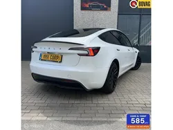 Zwart Gebruikt 2024 Tesla Model 3 Standard Range Sedan | € 36.500 (Eerlijke prijs)