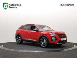 Rood, metallic lak Gebruikt 2024 Peugeot 2008 Allure SUV | € 25.295 (Goede deal)