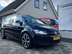 Zwart, andere lak Gebruikt 2012 VW Golf VII Comfortline Stationwagen | € 5.250 (Iets duurder)
