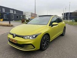 Geel Gebruikt 2020 VW Golf VIII Style Hatchback | € 20.450 (Eerlijke prijs)