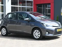 Grijs Gebruikt 2012 Toyota Yaris Hybrid Hatchback | € 9.400 (Eerlijke prijs)