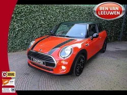 Oranje Gebruikt 2019 Mini Cooper Business Hatchback | € 17.950 (Iets duurder)