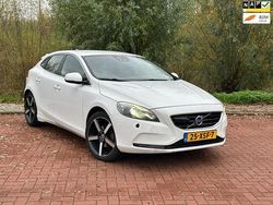 Wit Gebruikt 2012 Volvo V40 Summum Hatchback | € 6.499 (Eerlijke prijs)