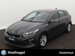 Grijs Gebruikt 2018 Kia Ceed Hatchback | € 13.450 (Eerlijke prijs)