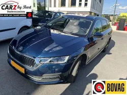Blauw, metallic lak Gebruikt 2023 Skoda Octavia Business Line Stationwagen | € 31.845 (Eerlijke prijs)