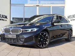 Zwart Nieuw 2025 BMW 330e Executive Stationwagen | € 74.995 (Eerlijke prijs)