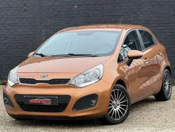 Oranje Gebruikt 2013 Kia Rio Sedan | € 4.490