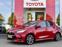 Rood Gebruikt 2024 Toyota Yaris Hybrid Executive Hatchback | € 29.999