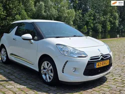Wit Gebruikt 2011 Citroën DS3 Chic Hatchback | € 4.999 (Eerlijke prijs)