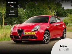 Rood Gebruikt 2020 Alfa Romeo Giulietta Sprint Hatchback | € 19.900