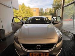 Gebruikt 2014 Volvo V40 Momentum Stationwagen | € 14.950 (Iets duurder)