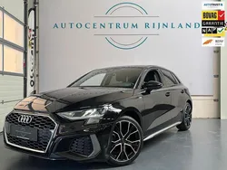 Zwart Gebruikt 2024 Audi A3 Sportback S-Line Hatchback | € 28.499 (Goede deal)