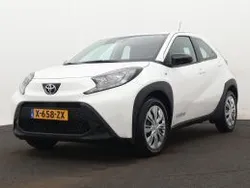 Wit Gebruikt 2024 Toyota Aygo Play Hatchback | € 16.945 (Goede deal)