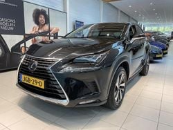 Zwart Gebruikt 2020 Lexus NX300h President Line SUV | € 45.950 (Duur)