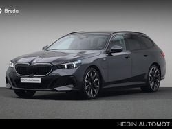 Grijs Gebruikt 2025 BMW 550e M Sport Stationwagen | € 89.880 (Super prijs)