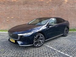 Blauw Gebruikt 2025 Mazda 6e Takumi-Line Sedan | € 47.569 (Iets duurder)