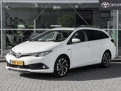 Wit Gebruikt 2016 Toyota Auris Hybrid Stationwagen | € 16.950 (Eerlijke prijs)