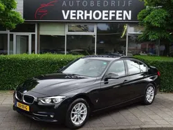 Zwart, metallic lak Gebruikt 2017 BMW 330e Luxury Line Sedan | € 22.950 (Goede deal)