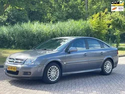 Grijs Gebruikt 2004 Opel Vectra GTS Elegance Hatchback | € 2.299 (Eerlijke prijs)