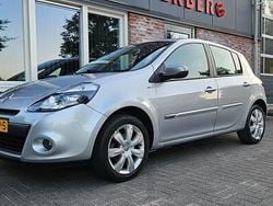 Grijs Gebruikt 2012 Renault Clio IV Night&Day Hatchback | € 6.950
