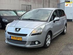 Grijs Gebruikt 2012 Peugeot 5008 MPV | € 1.799 (Super prijs)