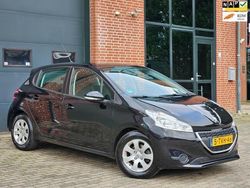 Zwart Gebruikt 2014 Peugeot 208 Active Hatchback | € 3.950 (Eerlijke prijs)