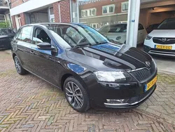 Zwart Gebruikt 2018 Skoda Rapid Drive Hatchback | € 11.995 (Eerlijke prijs)