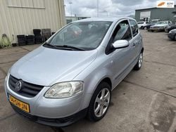 Grijs Gebruikt 2006 VW Fox Trendline Hatchback | € 1.495 (Iets duurder)