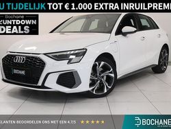 Wit Gebruikt 2022 Audi A3 Sportback e-tron Performance Hatchback | € 25.035 (Eerlijke prijs)