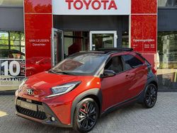 Rood Nieuw 2025 Toyota Aygo X Premium SUV | € 29.179