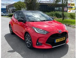 Rood Gebruikt 2021 Toyota Yaris Edition Hatchback | € 19.950 (Eerlijke prijs)