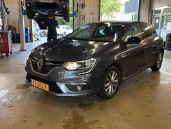 Grijs Gebruikt 2017 Renault Mégane IV LIMITED Hatchback | € 11.840 (Goede deal)