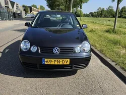 Zwart Gebruikt 2004 VW Polo Comfortline Hatchback | € 3.199 (Eerlijke prijs)