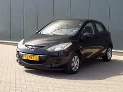 Zwart Gebruikt 2011 Mazda 2 Hatchback | € 3.900 (Goede deal)
