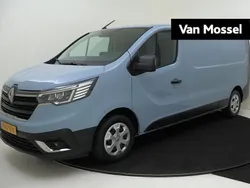 Cumulusblauw rqu Gebruikt 2022 Renault Trafic Van | € 18.840 (Eerlijke prijs)