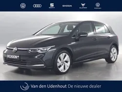 Zwart Gebruikt 2021 VW Golf VIII Style Hatchback | € 27.140 (Eerlijke prijs)