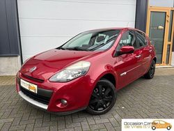 Rood Gebruikt 2010 Renault Clio II Hatchback | € 3.999 (Eerlijke prijs)