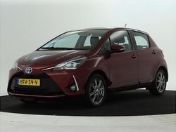 Rood Gebruikt 2018 Toyota Yaris Hybrid Plus Hatchback | € 16.745 (Eerlijke prijs)