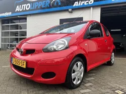 Rood Gebruikt 2009 Toyota Aygo Hatchback | € 2.750 (Eerlijke prijs)